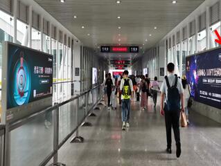 海口东站高铁广告